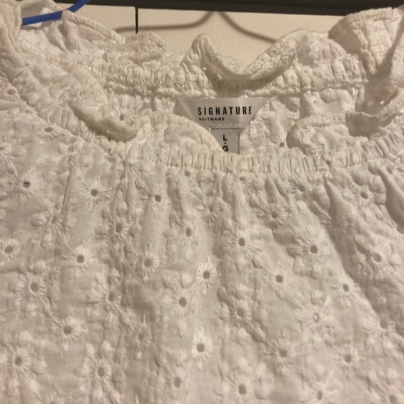 White eyelet blouse - Picture 2 of 2